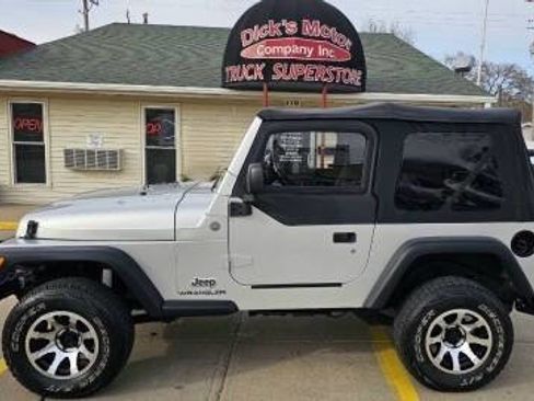 Used 2004 Jeep Wrangler SE AWD/4WD image 6