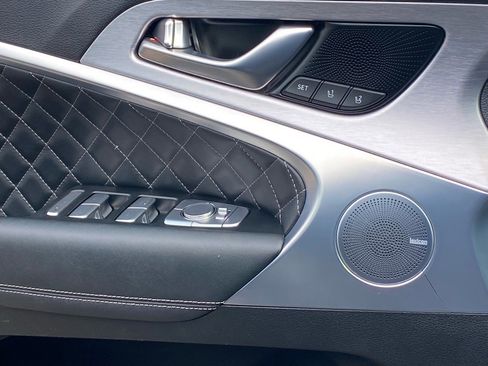 Used 2021 Genesis G70 3.3T w/ Sport Package image 21