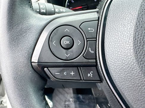 Used 2019 Toyota RAV4 XLE AWD/4WD image 8