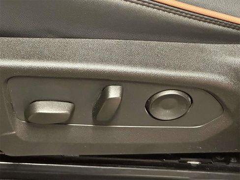 Used 2024 GMC Canyon AT4 w/ AT4 Premium Package image 13