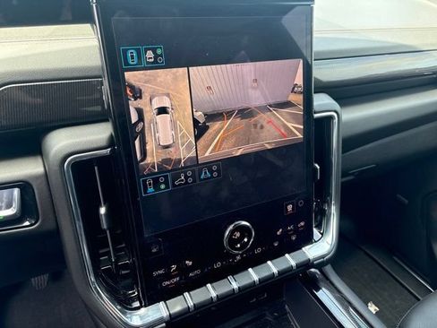 Used 2026 GMC Yukon Elevation w/ LPO, Floor Liner Package RWD image 11