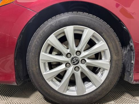 Used 2019 Toyota Camry LE image 35