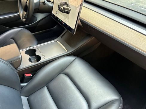 Used 2022 Tesla Model 3 Long Range AWD/4WD image 31
