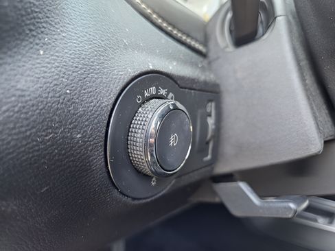 Used 2015 Chevrolet Camaro LT RWD image 25