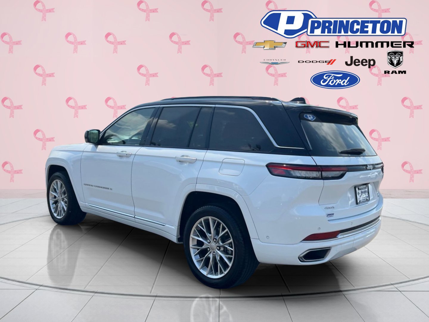 Certified 2024 Jeep Grand Cherokee Summit AWD/4WD image 5