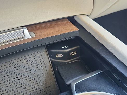 Used 2024 Mercedes-Benz GLE 450 4MATIC image 30