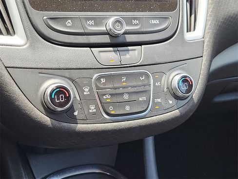 Used 2024 Chevrolet Malibu LT image 16