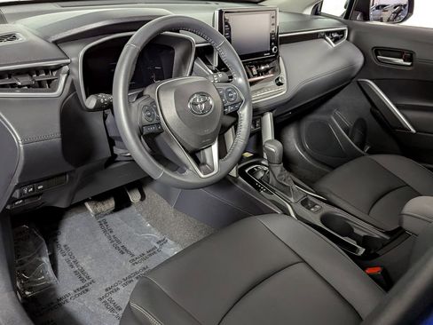 Certified 2022 Toyota Corolla Cross XLE image 19