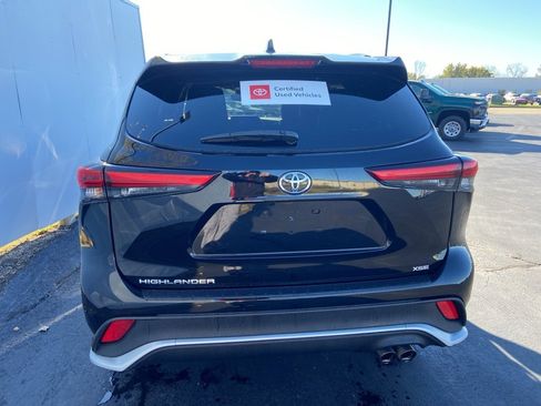 Certified 2023 Toyota Highlander XSE image 10