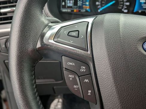 Used 2024 Ford Edge SEL image 16