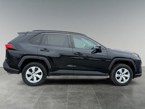 Used 2020 Toyota RAV4 LE AWD/4WD image 7