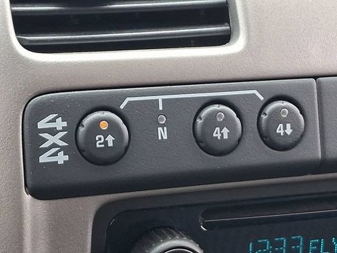 Used 2012 Chevrolet Colorado LT AWD/4WD image 13