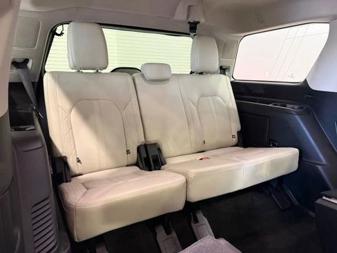 Used 2019 Ford Expedition Platinum image 36