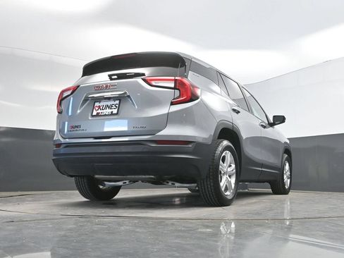 Used 2024 GMC Terrain SLE AWD/4WD image 38