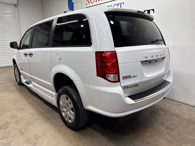 Used 2019 Dodge Grand Caravan SE FWD image 11