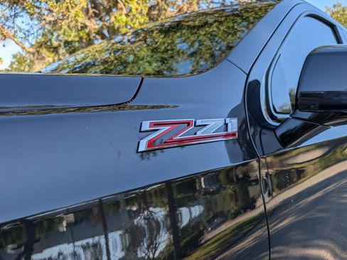 Used 2024 Chevrolet Tahoe Z71 w/ Luxury Package image 12