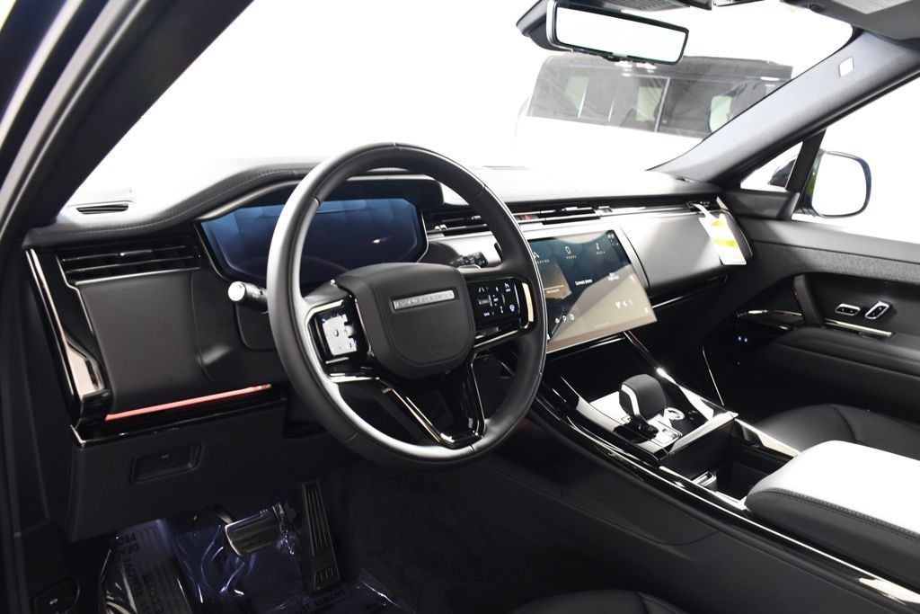 New 2026 Land Rover Range Rover Sport Dynamic SE AWD/4WD image 12