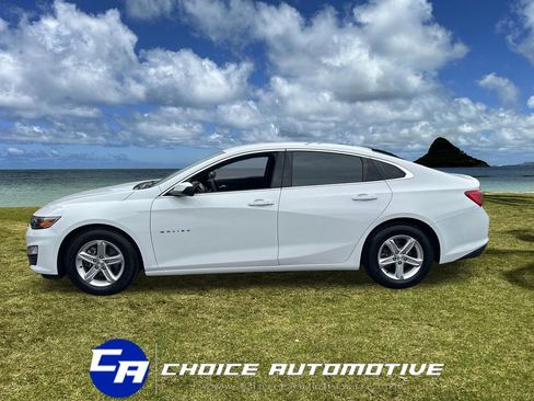 Used 2020 Chevrolet Malibu LS w/ Driver Confidence Package II image 3