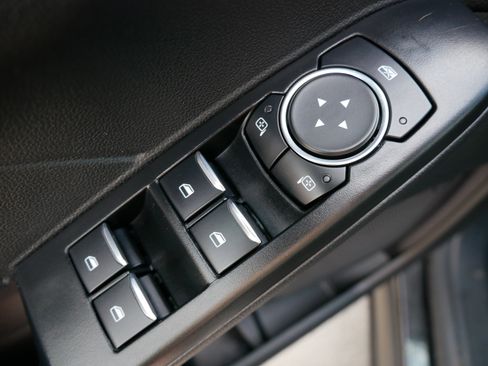 Used 2025 Ford Escape ST-Line image 19