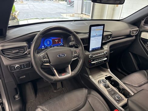 Used 2020 Ford Explorer ST w/ Premium Technology Package AWD/4WD image 18