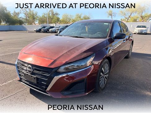 Certified 2024 Nissan Altima 2.5 SV FWD image 1