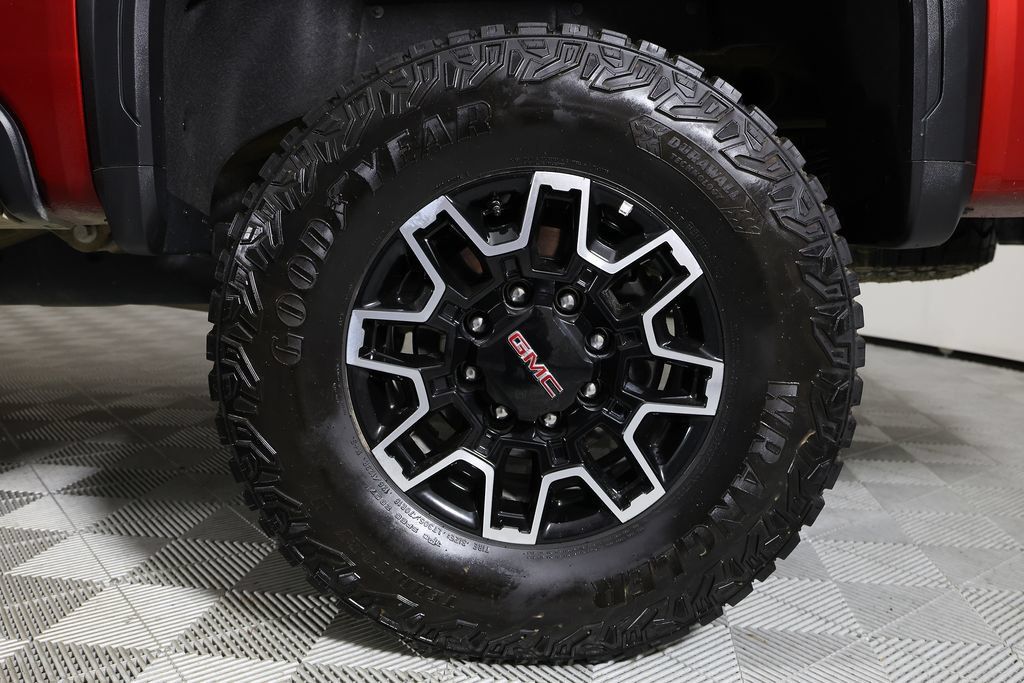 Used 2025 GMC Sierra 2500 AT4X AWD/4WD image 53