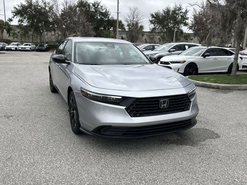 Used 2025 Honda Accord SE image 8