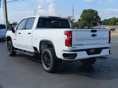 Used 2024 Chevrolet Silverado 2500 LT AWD/4WD image 7