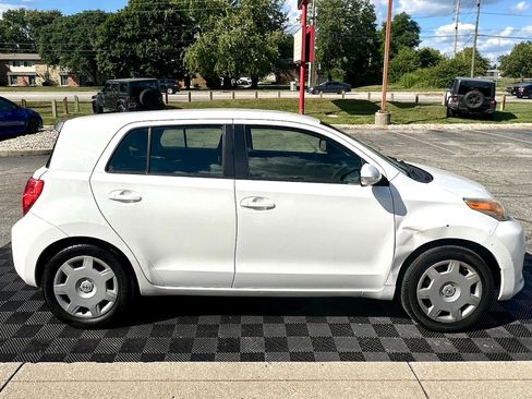 Used 2013 Scion xD image 15