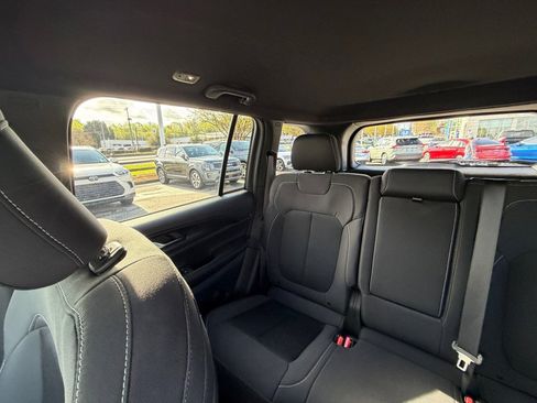 Used 2025 Jeep Grand Cherokee Laredo w/ Luxury Tech Group I image 33