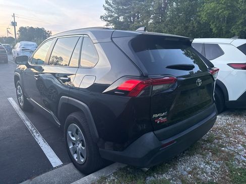 Used 2020 Toyota RAV4 LE image 2