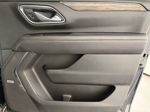 Used 2024 Chevrolet Suburban Premier image 44