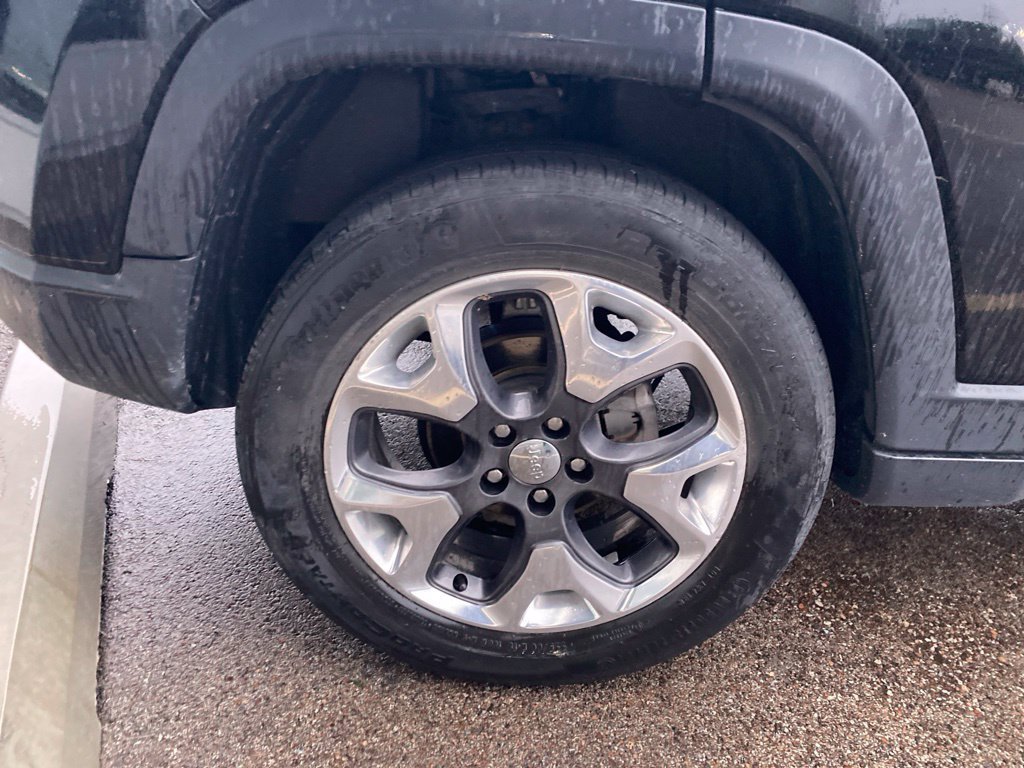 Used 2019 Jeep Compass Limited w/ Safety & Security Group AWD/4WD image 9
