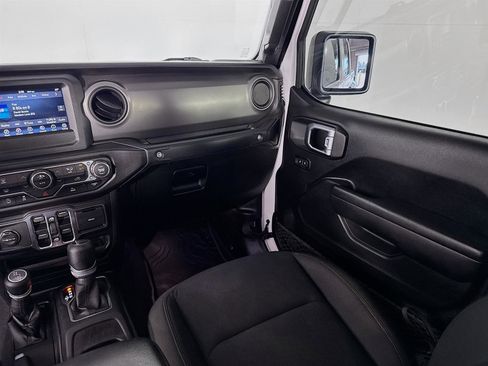 Used 2021 Jeep Gladiator Willys image 23