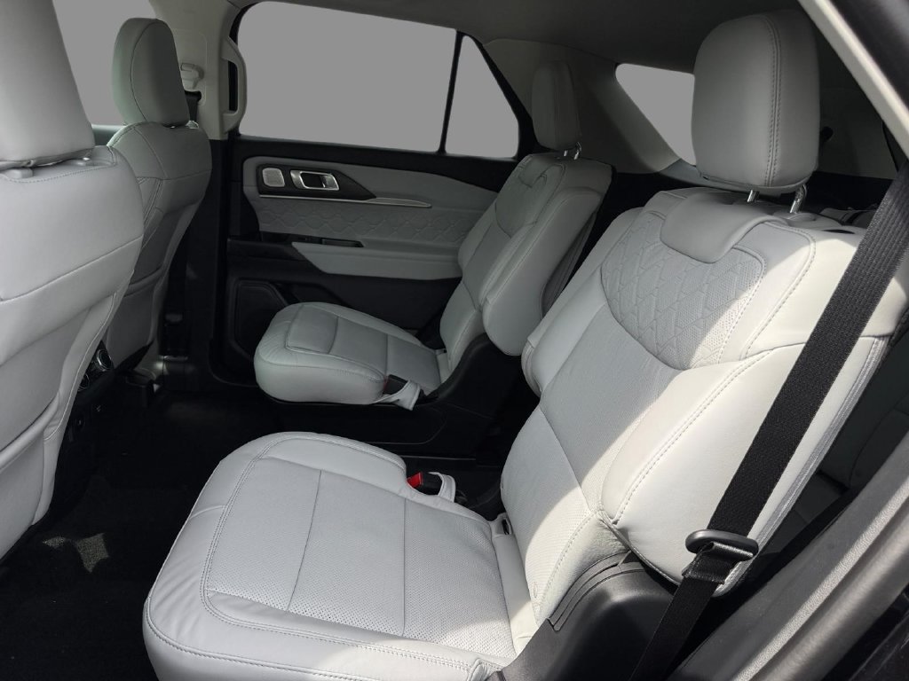 New 2026 Ford Explorer Platinum w/ LUX Leather Package AWD/4WD image 11