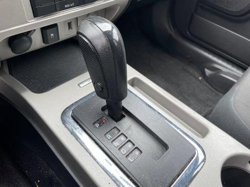 Used 2010 Ford Escape XLT AWD/4WD image 37