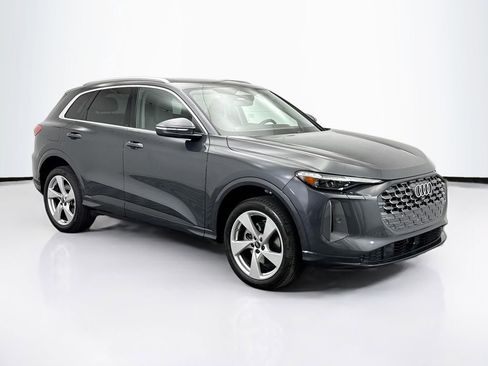 Used 2025 Audi Q5 Premium Plus w/ Premium Plus AWD/4WD image 3