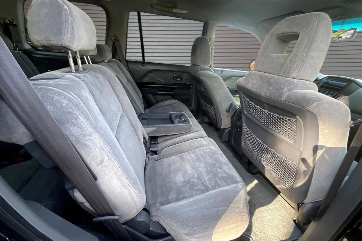 Used 2004 Honda Pilot EX image 23