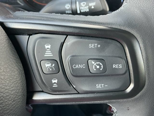 Used 2025 Jeep Gladiator Mojave AWD/4WD image 13