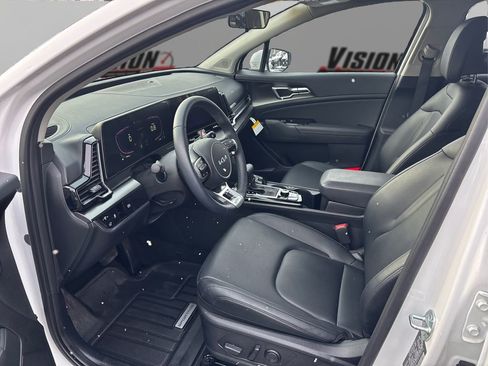 Certified 2025 Kia Sportage EX w/ Premium Package image 9