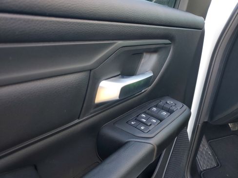 New 2026 RAM 1500 Express image 7