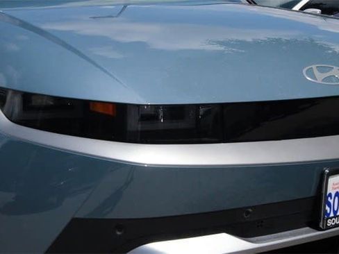 Certified 2025 Hyundai Ioniq 5 SEL image 7