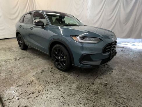 Certified 2025 Honda HR-V Sport image 1