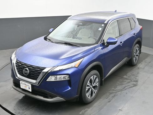 Used 2021 Nissan Rogue SV w/ Premium Package image 26