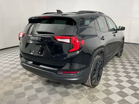 Used 2023 GMC Terrain SLT w/ Tech Package image 8