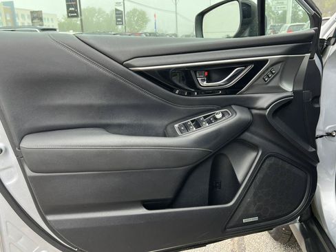 Used 2020 Subaru Outback Limited AWD/4WD image 19