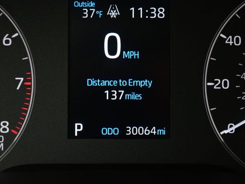 Used 2023 Toyota Corolla Cross LE image 24