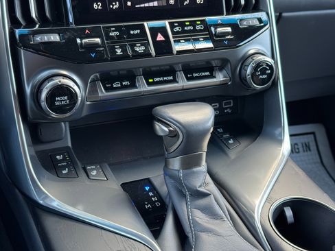 Used 2024 Lexus LX 600 MARK LEVINSON SOUND / APPEARAN w/ Appearance Package image 36