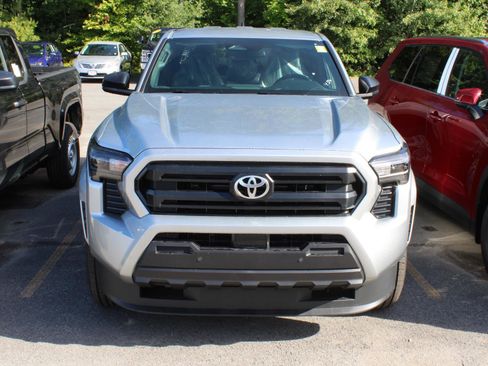 New 2025 Toyota Tacoma SR image 2