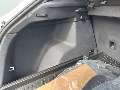 New 2025 Audi Q3 2.0T Premium image 31